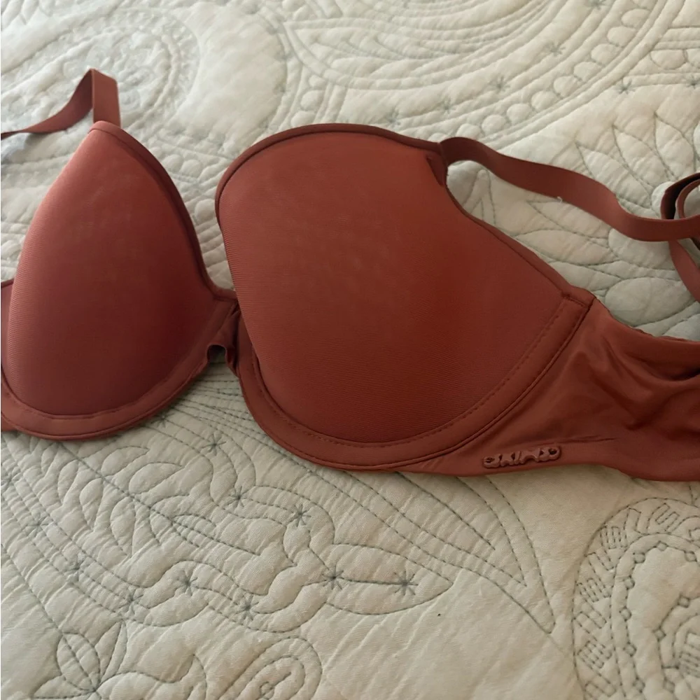 SKIMS 30D Unlined Bra - Picture 1 of 5